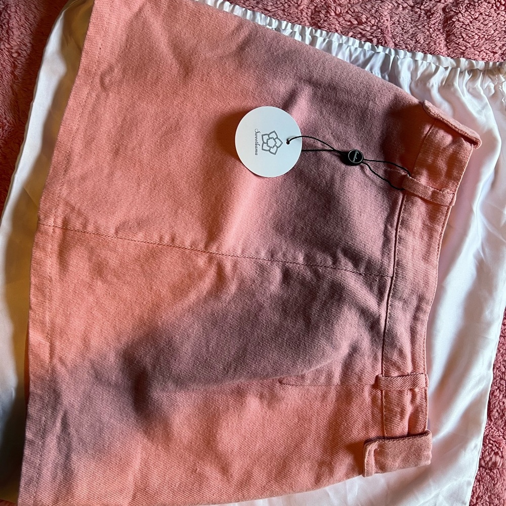 Stylish Pink Mini Skirt